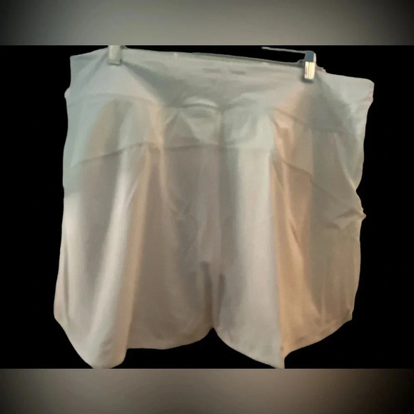 Outdoor Voices Hudson 4” white skort NWT - Picture 3 of 10